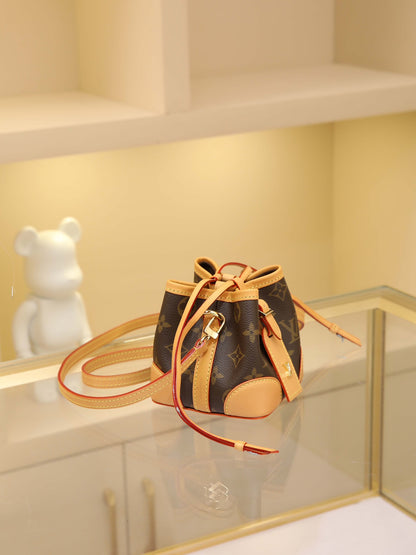 High quality handbag-Mini bucket bag