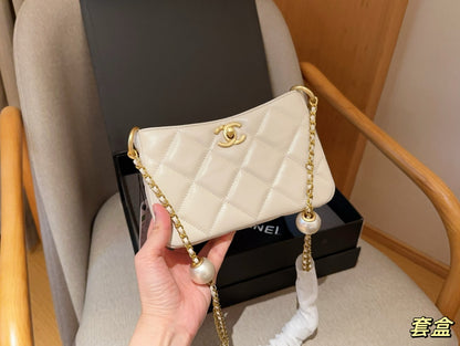 24s Double Pearl Chain Bag