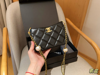 24s Double Pearl Chain Bag