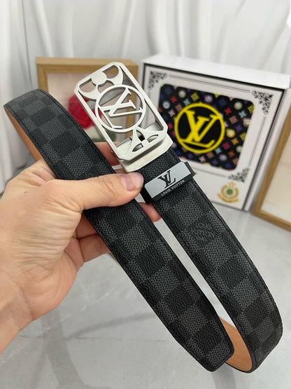 Louis Vuitton 💕 Automatic belt P160