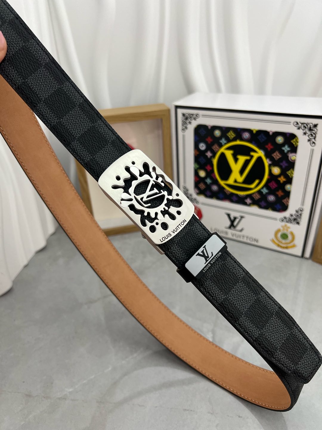 LV... Louis Vuitton 💕 Automatic belt P160