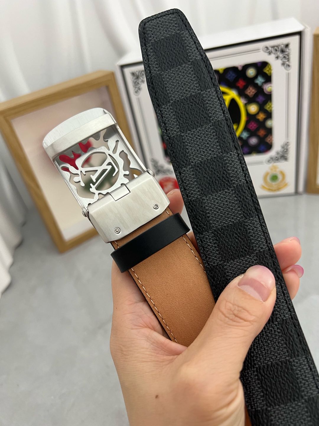 LV... Louis Vuitton 💕 Automatic belt P160