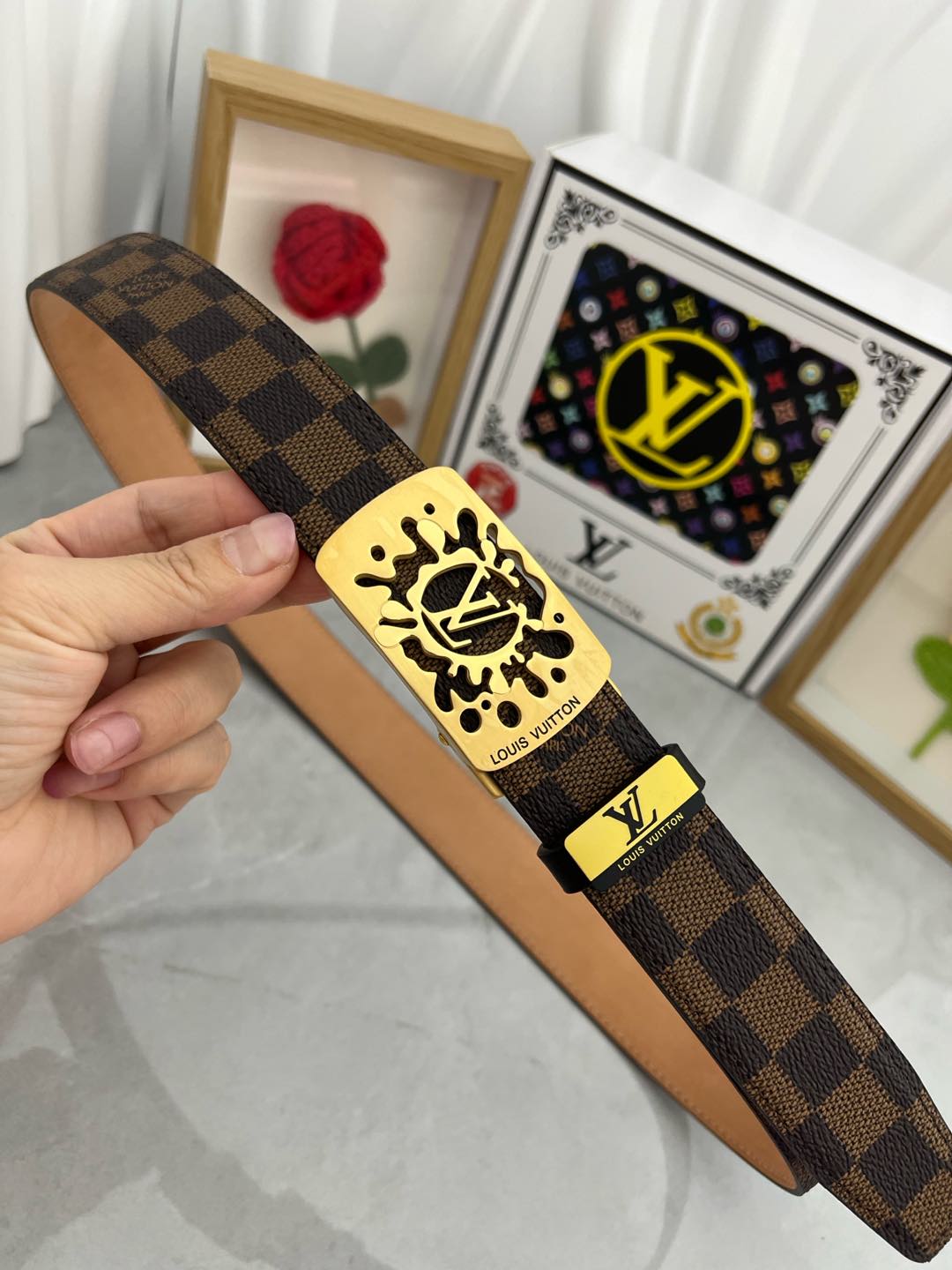 LV... Louis Vuitton 💕 Automatic belt P160