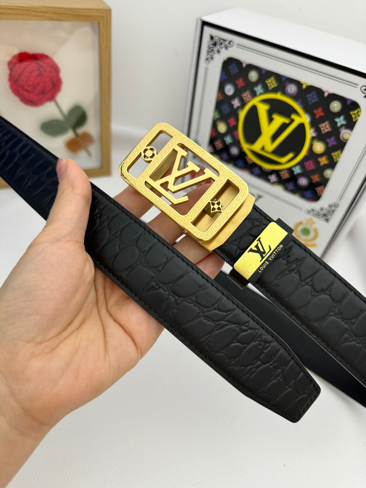 LV... Louis Vuitton 💕 Automatic belt P150