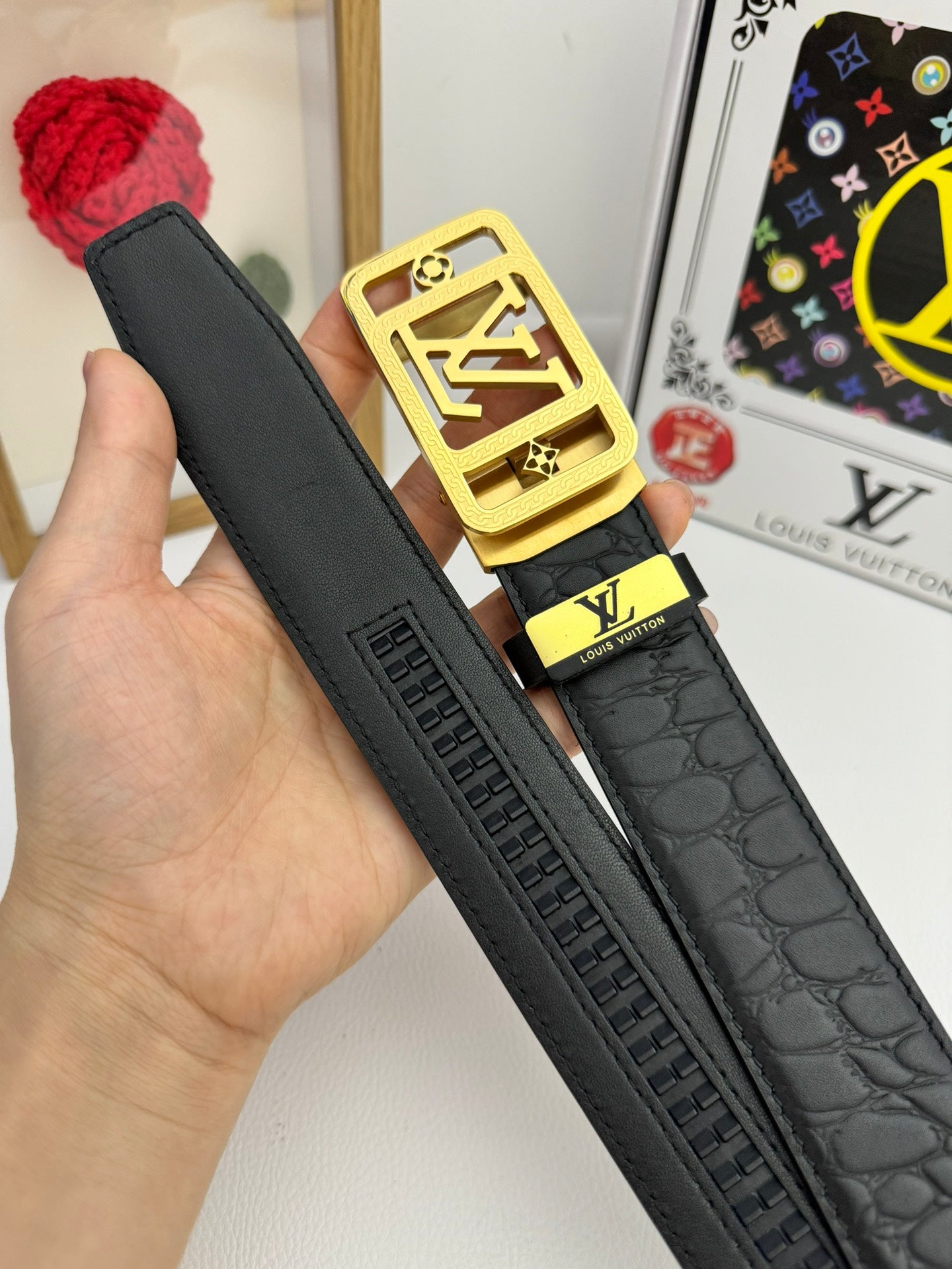 LV... Louis Vuitton 💕 Automatic belt P150