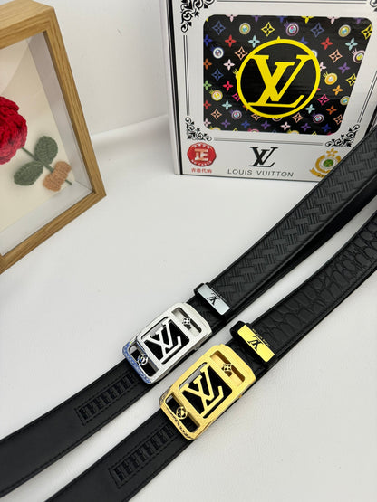 LV... Louis Vuitton 💕 Automatic belt P150