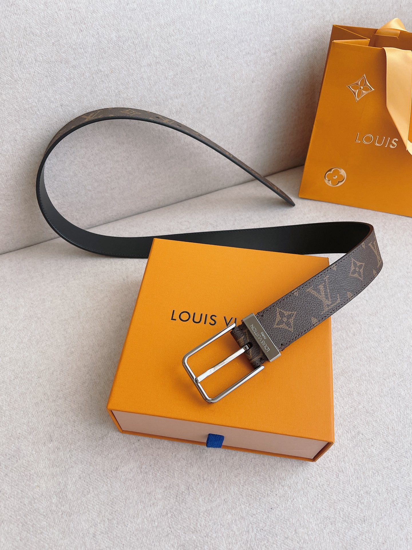 LV brand new canvas belt