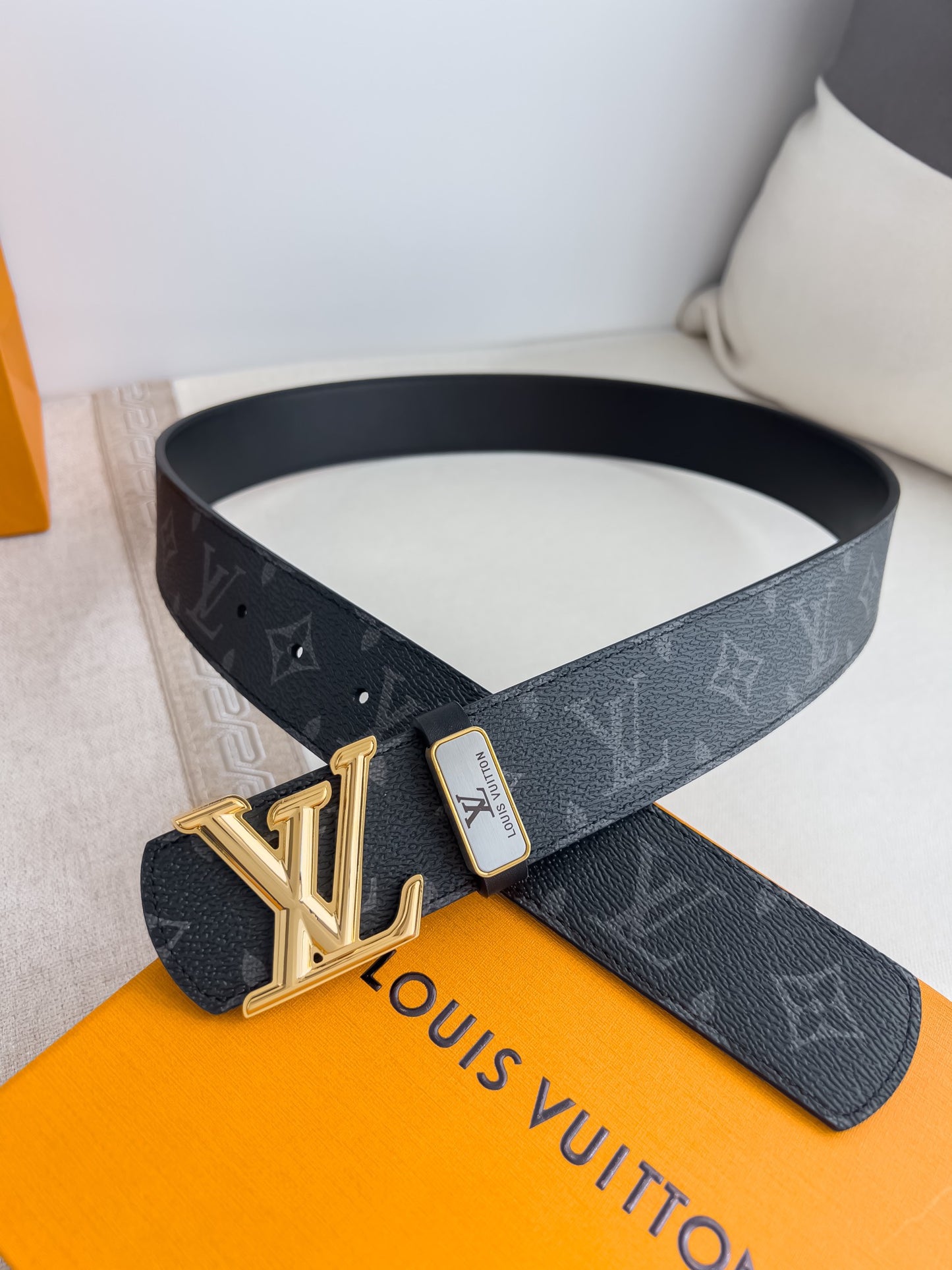 LV... Louis Vuitton ✈️ Belt • Belt • Original Order P160