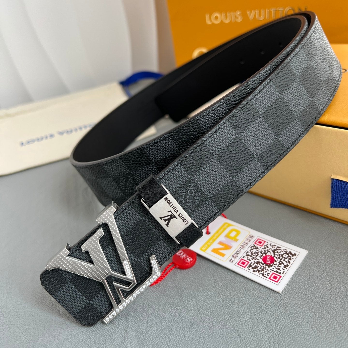 LV... Louis Vuitton ✈️ Belt • Belt • Original Order P185