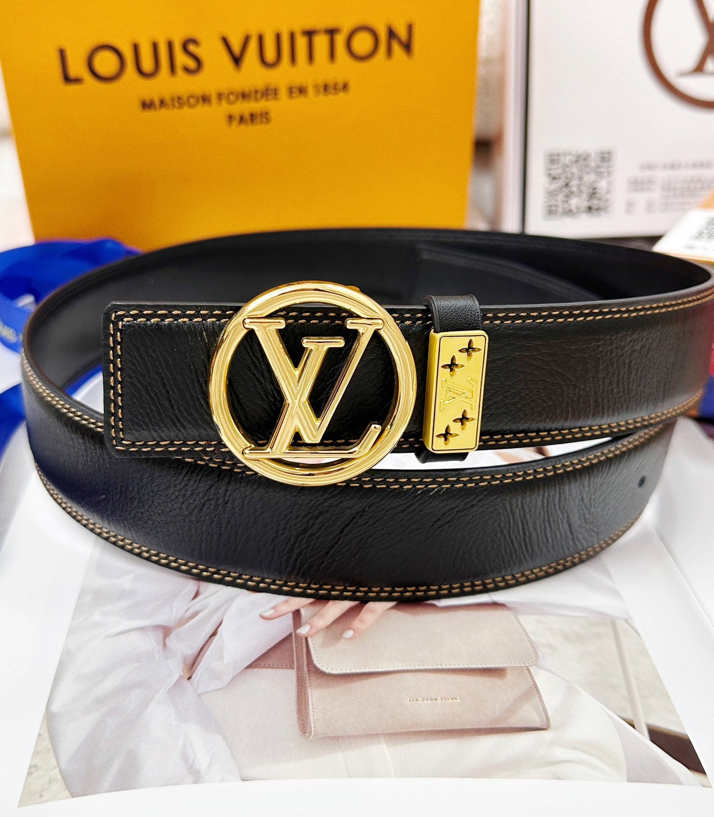 LV... Louis Vuitton ️ ✈️ Top tier replica P150