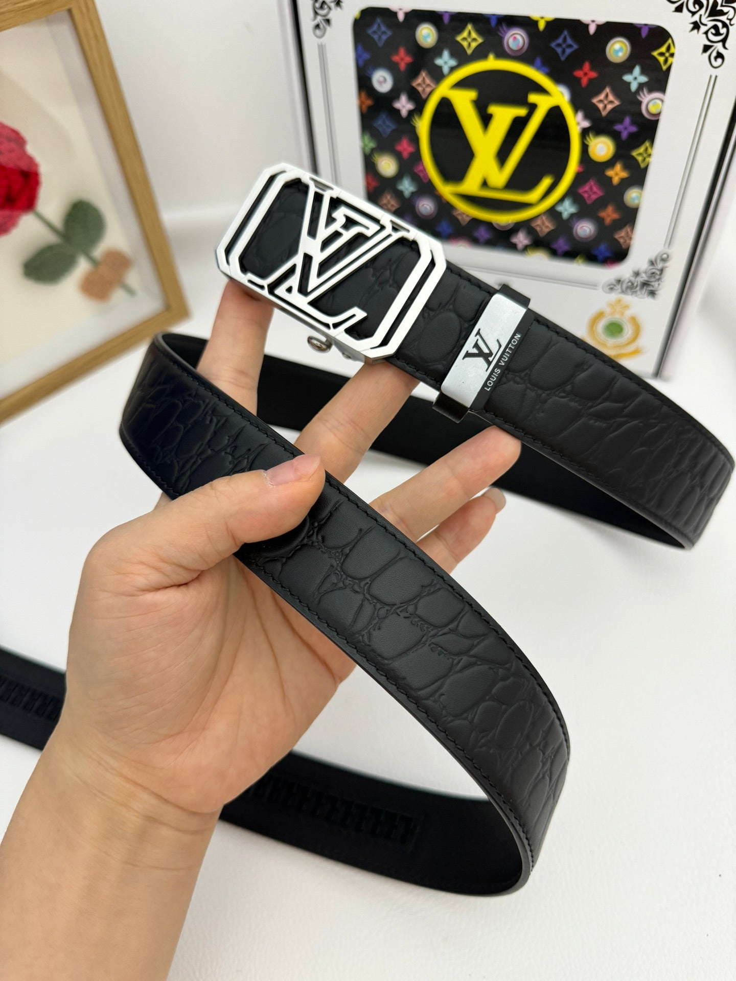 LV... Louis Vuitton 💕 Automatic belt P150