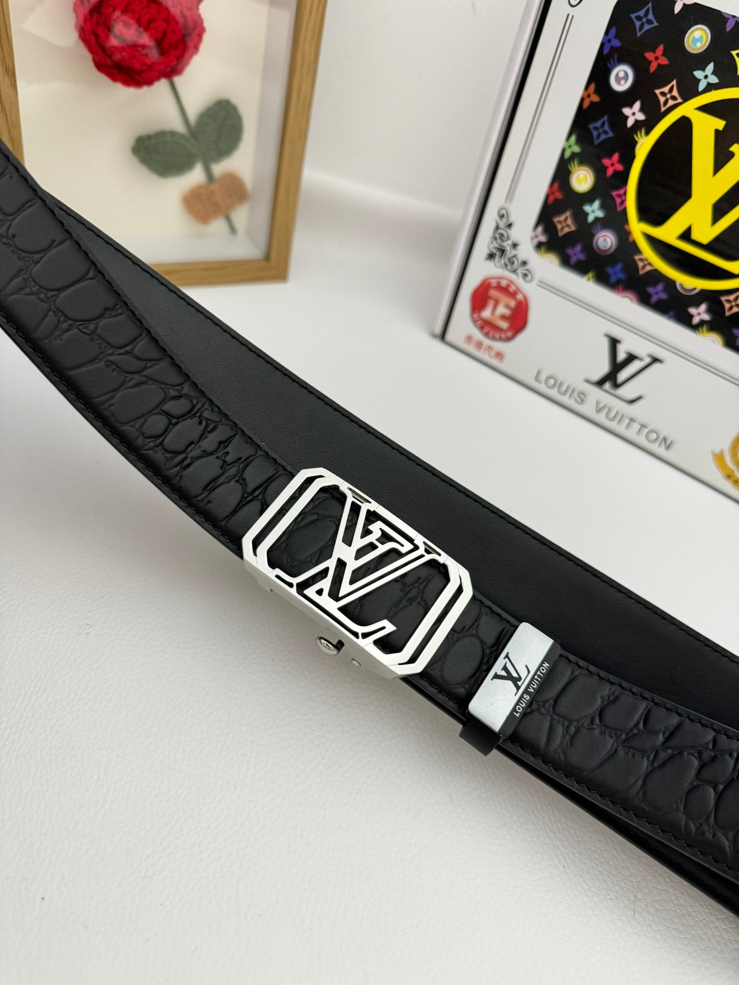 LV... Louis Vuitton 💕 Automatic belt P150