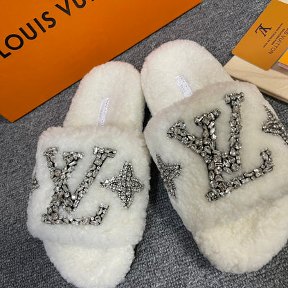 New wool slippers made of fine and soft wool